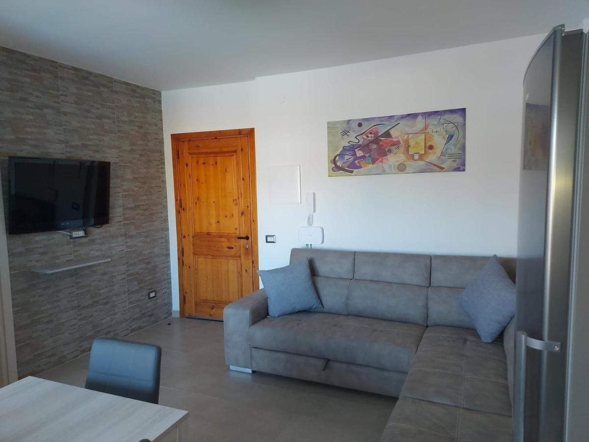 Shardana Apartment กวาร์ตู ซานเตเลนา ภายนอก รูปภาพ