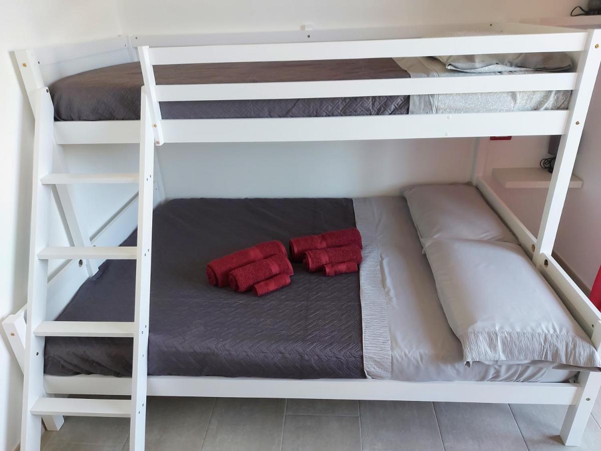 Shardana Apartment กวาร์ตู ซานเตเลนา ภายนอก รูปภาพ